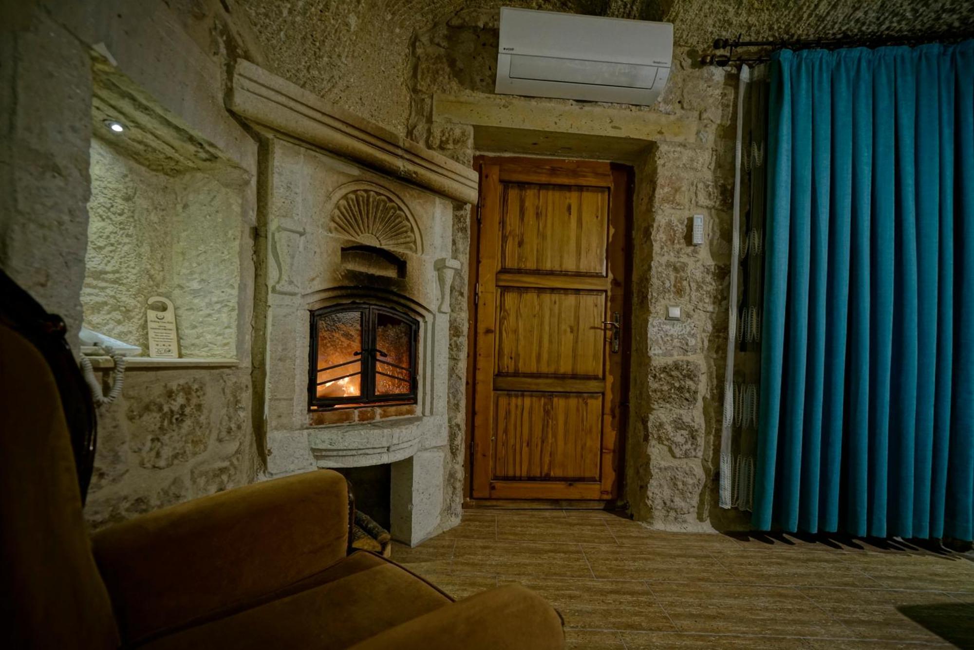 Cave Hotel 2*