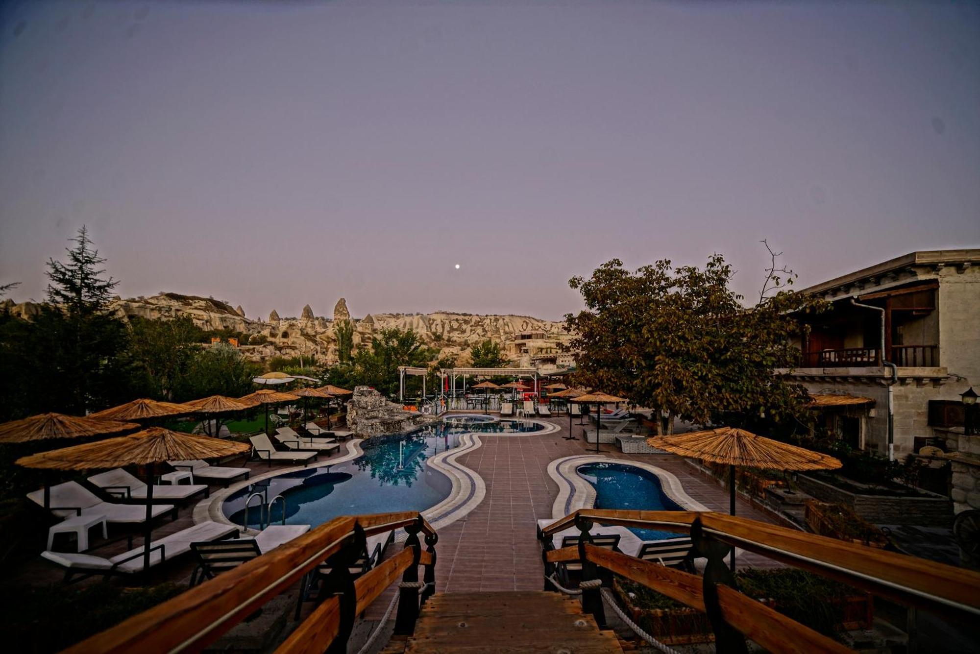 Hotel Cave