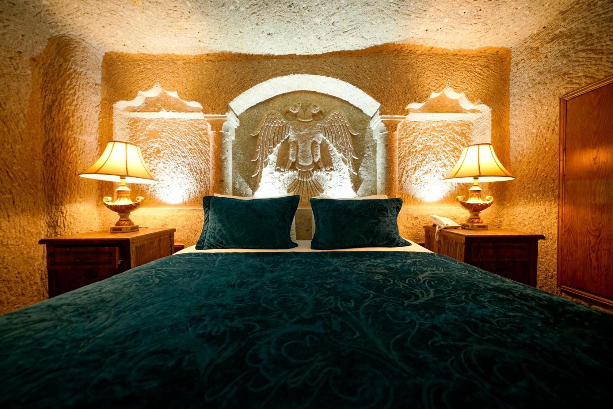 Cave Hotel 2*
